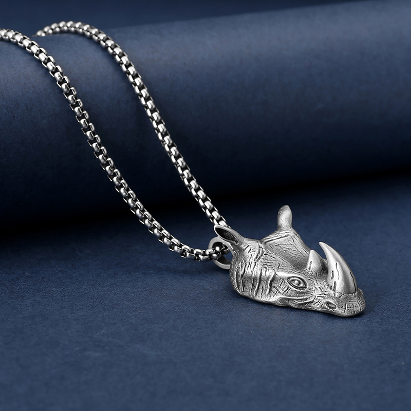 1Pcs Pure Tin Rhino Head Penda - Wildman Hunting & Outdoor Photos recensione e prezzo