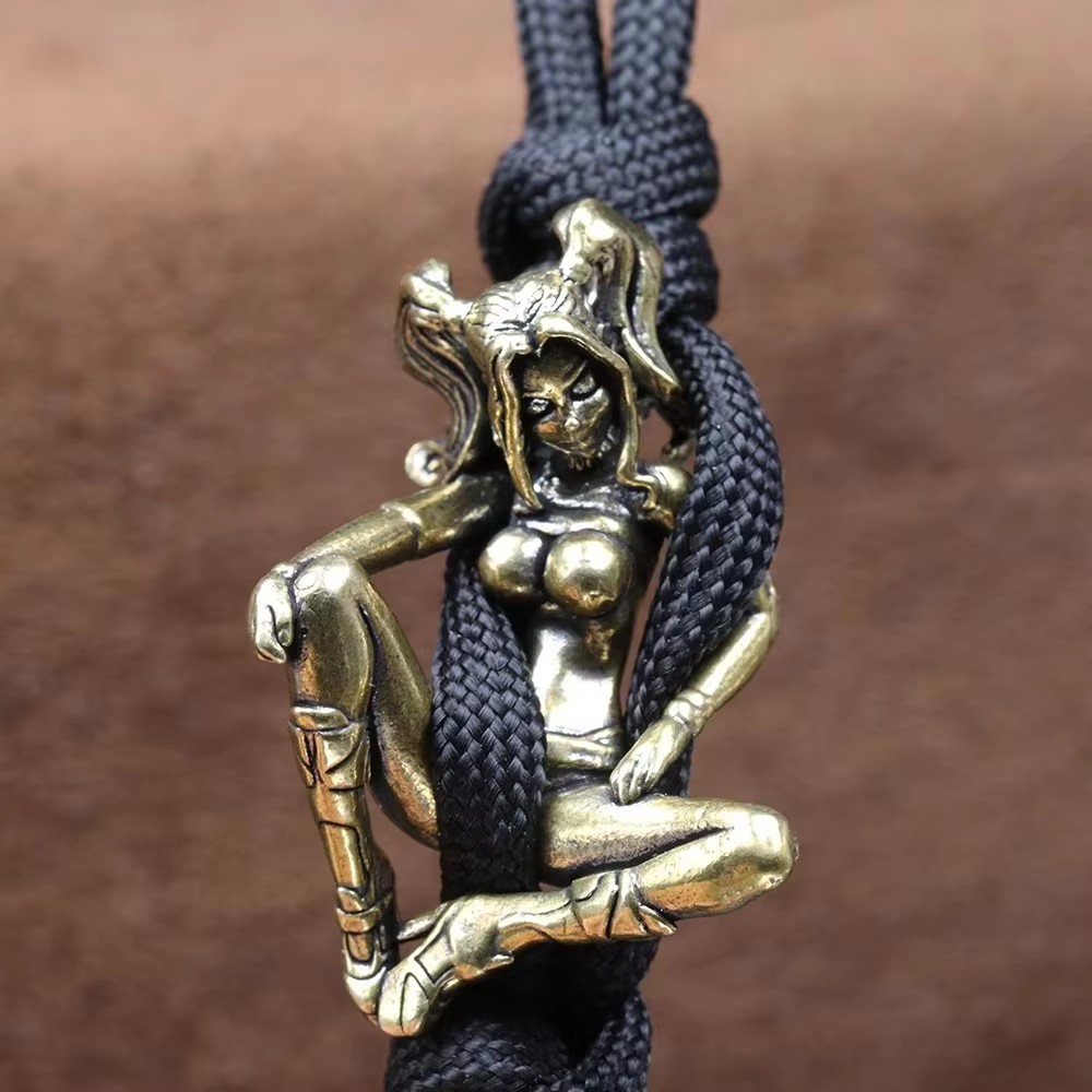 Beauty Girl Brass Knife Beads  - Paracord Survival Bracelet recensione e prezzo